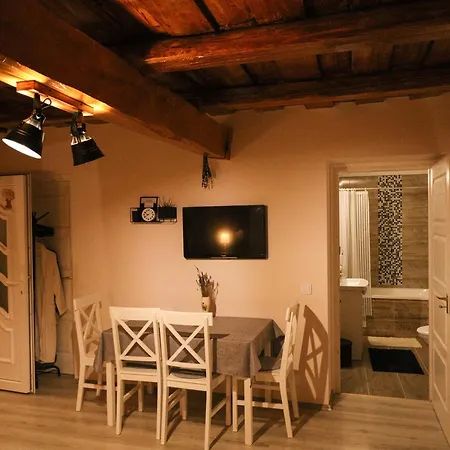 Kamilla Apartmanhaz Somogyudvarhely Olyanmintotthoncsakmegjobb Exterior photo