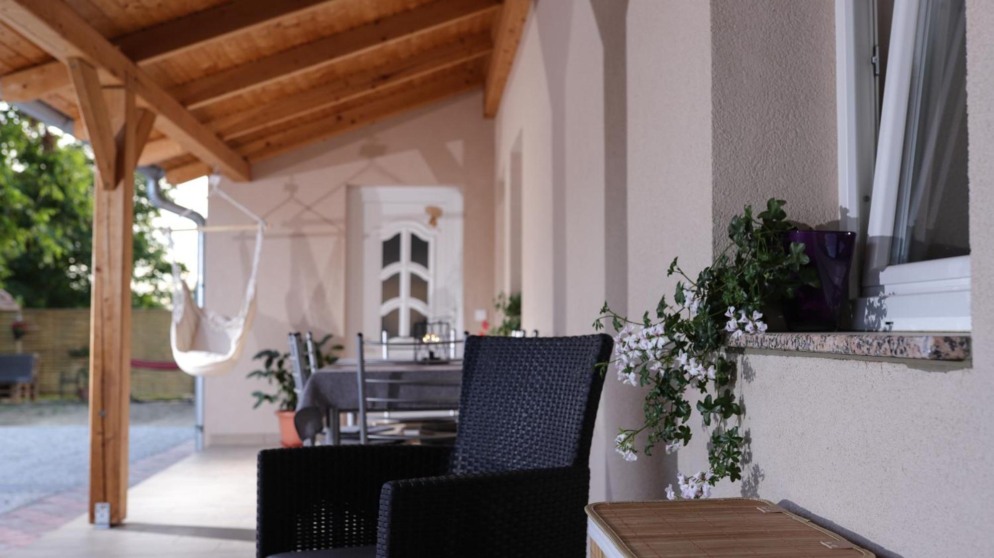 Kamilla Apartmanhaz Olyanmintotthoncsakmegjobb Apartment